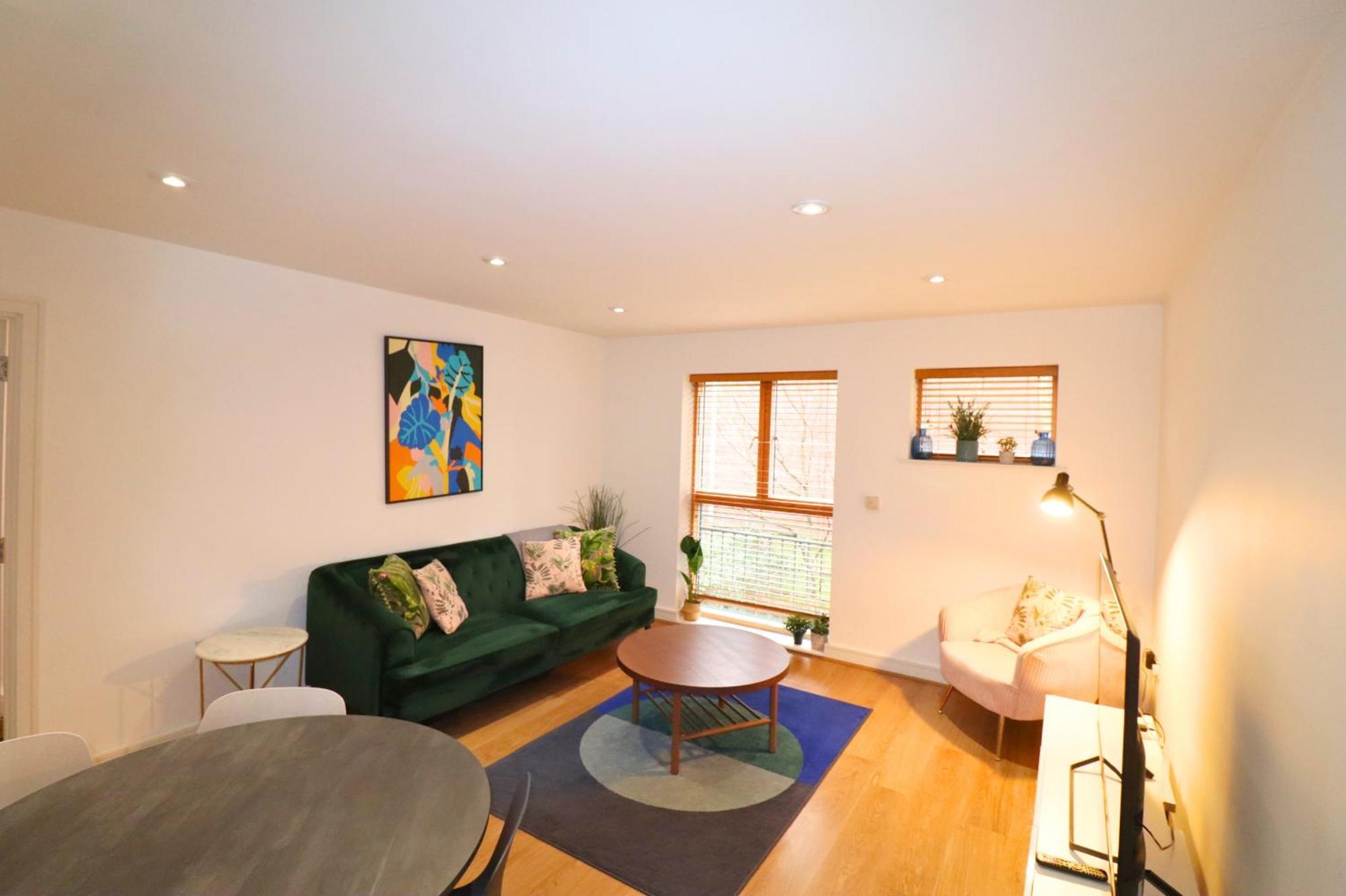 Maidenhead Stylish And Modern 2 Bedroom Apartment Exterior photo